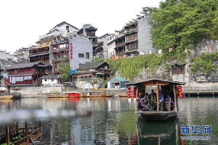 腰突压迫垮疼,坐骨神经痛,腿疼脚麻怎么治疗?-专业有问必答平台